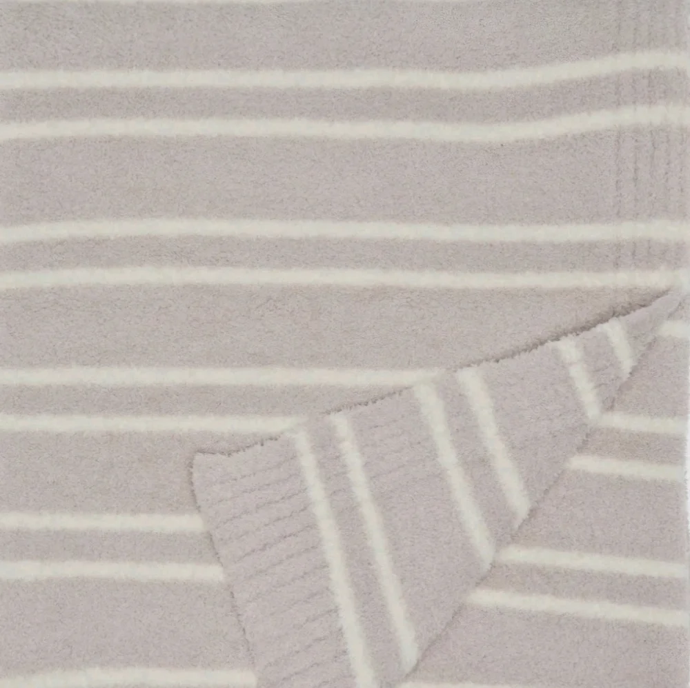NEW! Barefoot Dreams CozyChic Throw Blanket - Picture 3 of 4